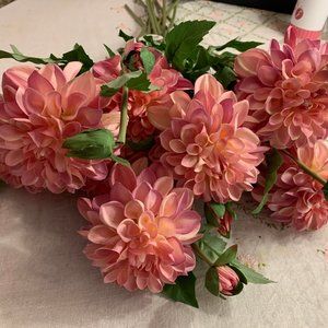 10 Mauve Garden Dahlia Silk Flowers